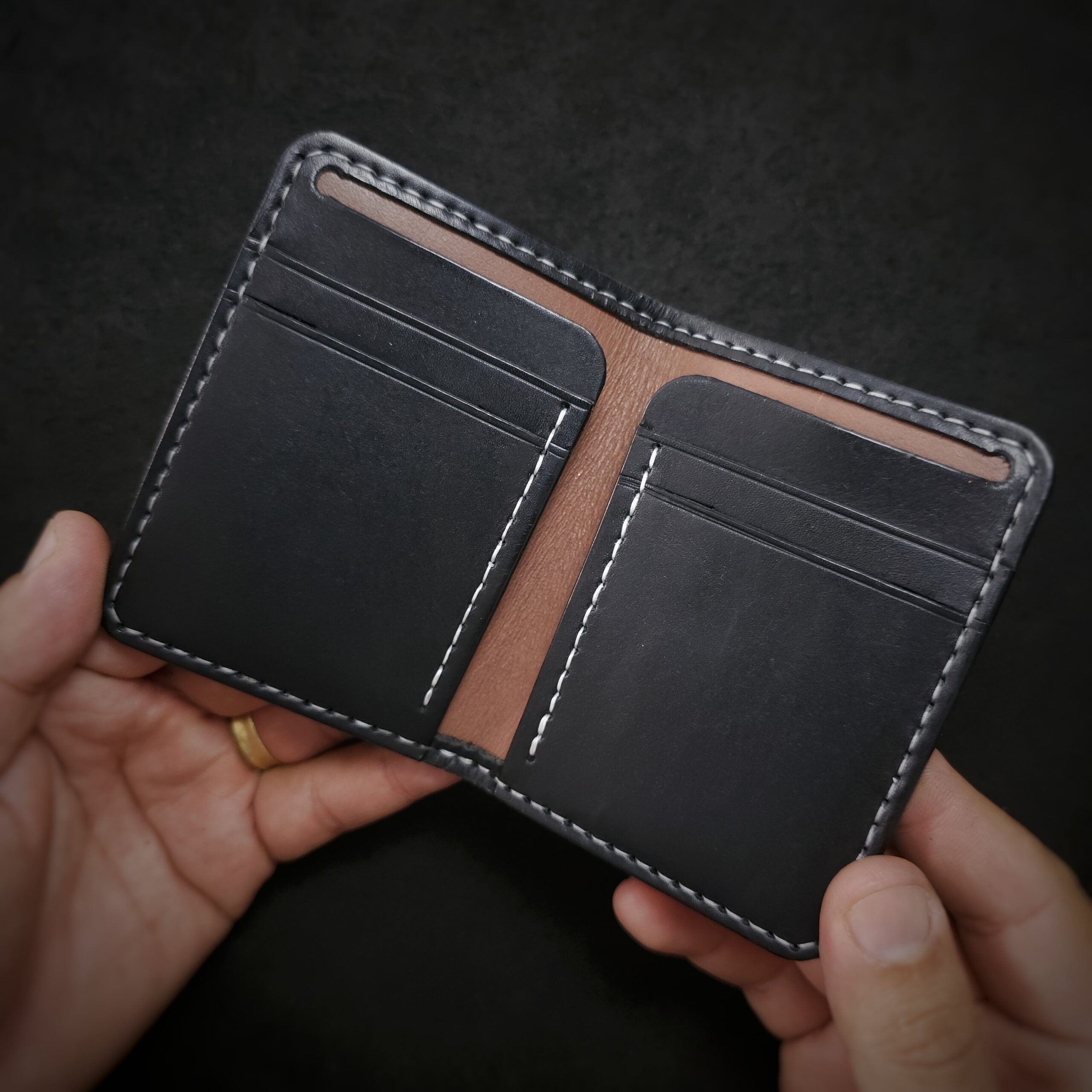 BIFOLD TITANIUM